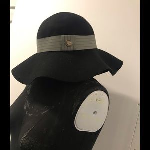 Goorin Brothers. Floppy Hat